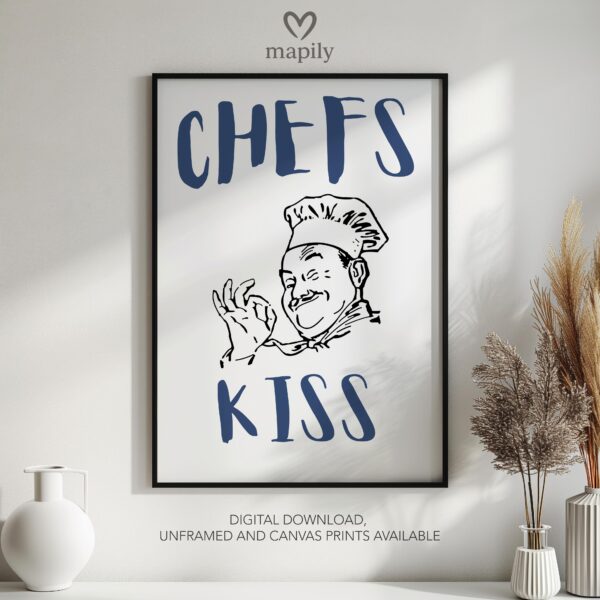 Refined text-based wall art Chefs Kiss, ideal for creating a focal point in neutral interiors