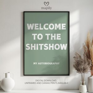 Graphic statement print Welcome Autobiography with a minimalist layout and modern flair